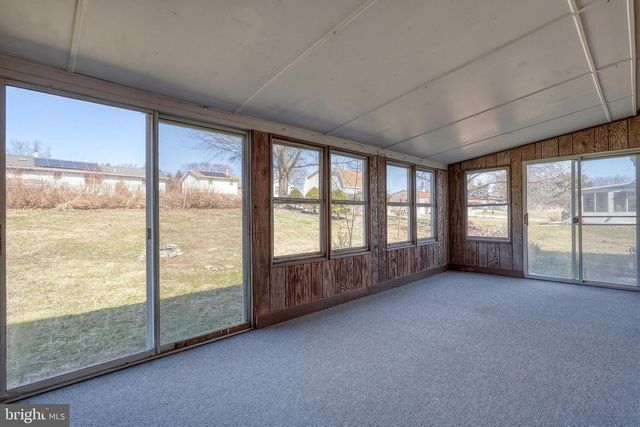 2707 EMIG MILL RD, Dover, PA 17315