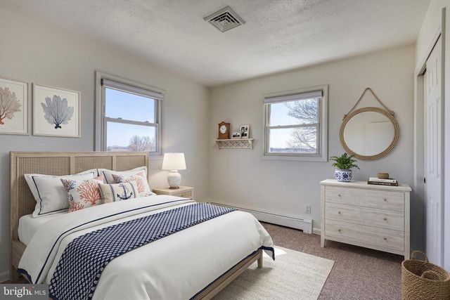 2707 EMIG MILL RD, Dover, PA 17315