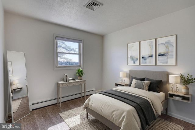 2707 EMIG MILL RD, Dover, PA 17315