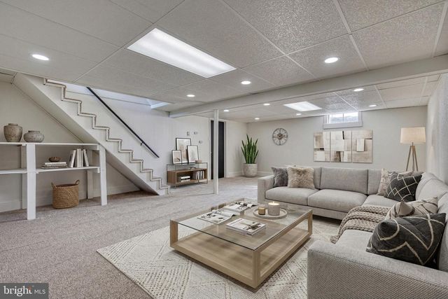 2707 EMIG MILL RD, Dover, PA 17315