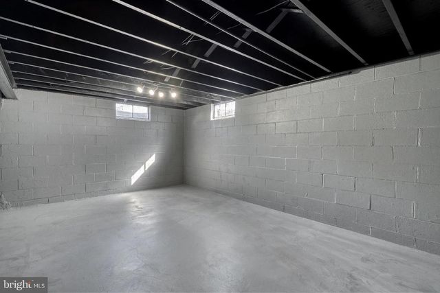 2707 EMIG MILL RD, Dover, PA 17315