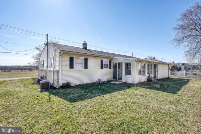 2707 EMIG MILL RD, Dover, PA 17315