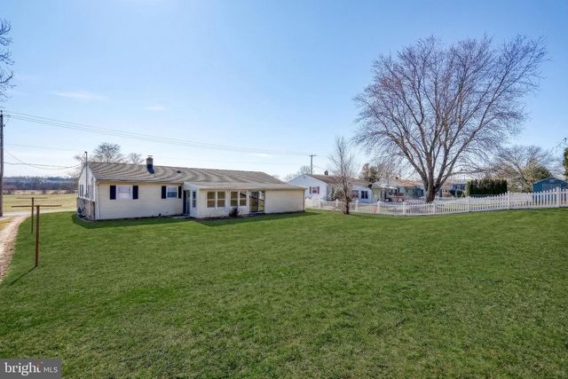 2707 EMIG MILL RD, Dover, PA 17315