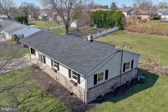 2707 EMIG MILL RD, Dover, PA 17315