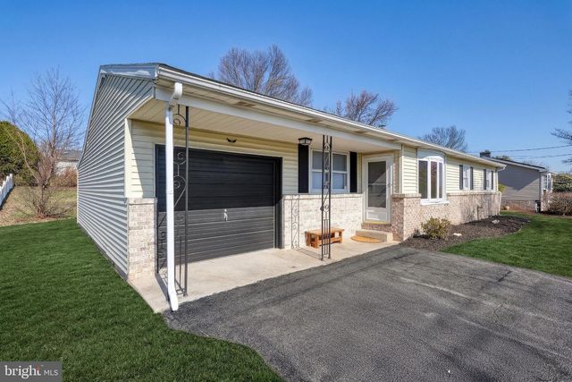 2707 EMIG MILL RD, Dover, PA 17315