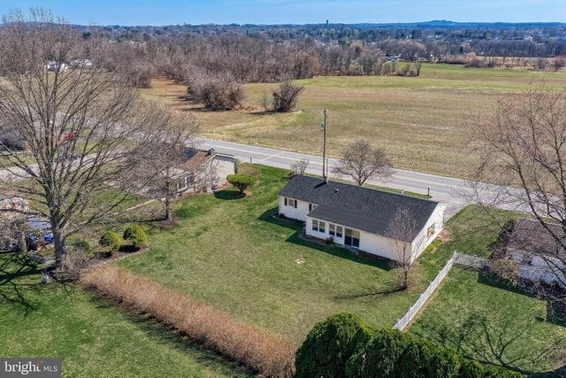 2707 EMIG MILL RD, Dover, PA 17315