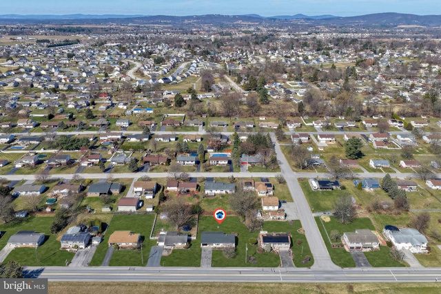 2707 EMIG MILL RD, Dover, PA 17315