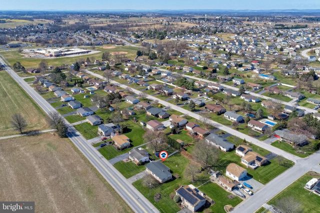 2707 EMIG MILL RD, Dover, PA 17315