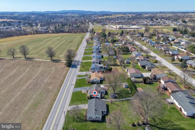 2707 EMIG MILL RD, Dover, PA 17315