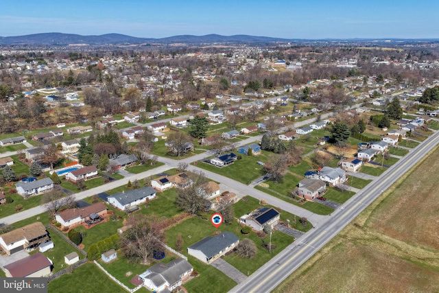 2707 EMIG MILL RD, Dover, PA 17315