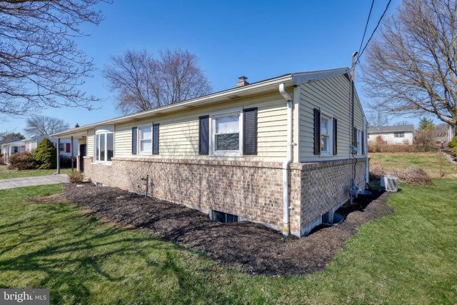 2707 EMIG MILL RD, Dover, PA 17315