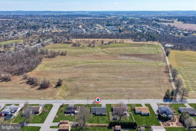 2707 EMIG MILL RD, Dover, PA 17315