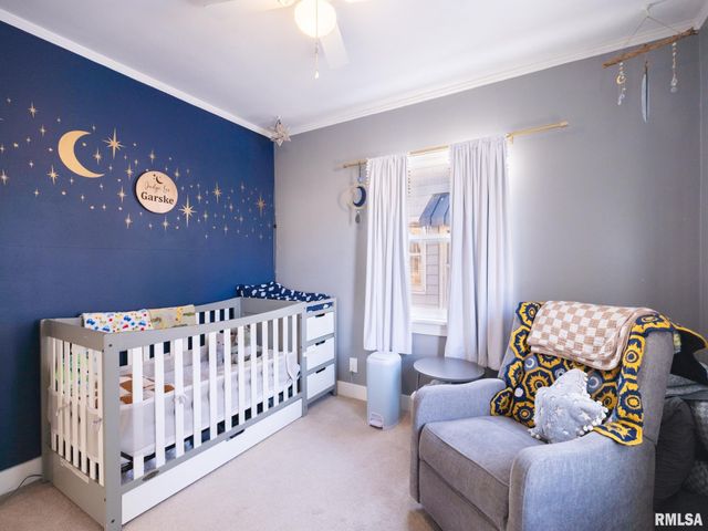 1203 E FAIROAKS Avenue, Peoria, IL 61603