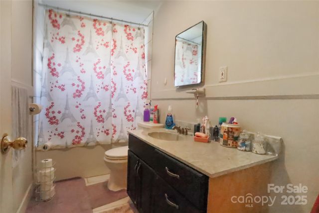 28 Deaverview Road, Asheville, NC 28806