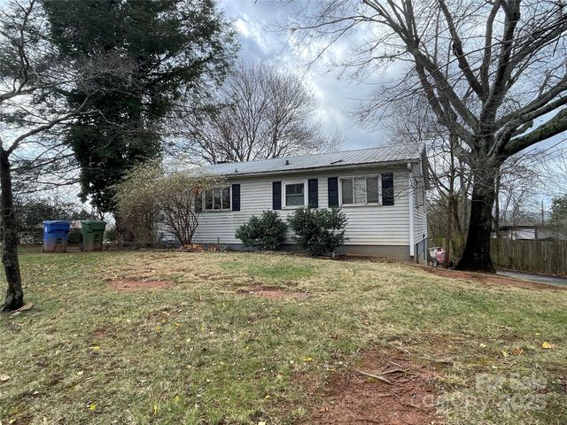 28 Deaverview Road, Asheville, NC 28806