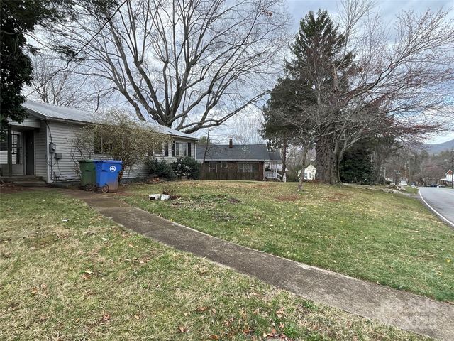 28 Deaverview Road, Asheville, NC 28806