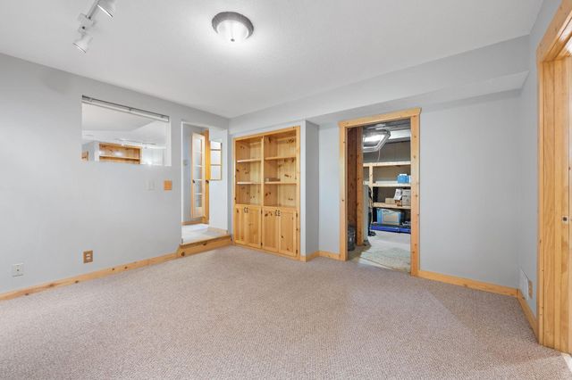 23000 Heather Ridge Drive, Rogers, MN 55374