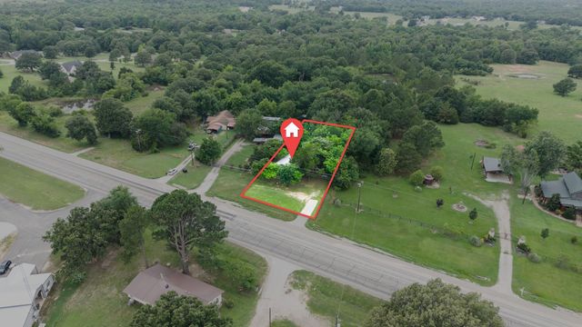 1821 N State Highway 19, Emory, TX 75440