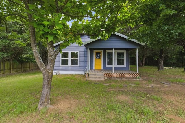 1821 N State Highway 19, Emory, TX 75440