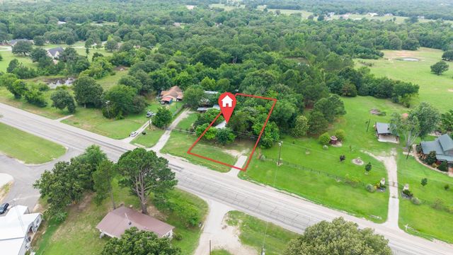 1821 N State Highway 19, Emory, TX 75440