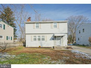 9 DEPTFORD RD, Glassboro, NJ 08028