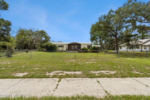 1826 FAYE Road, Jacksonville, FL 32218