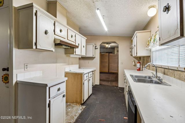 1826 FAYE Road, Jacksonville, FL 32218