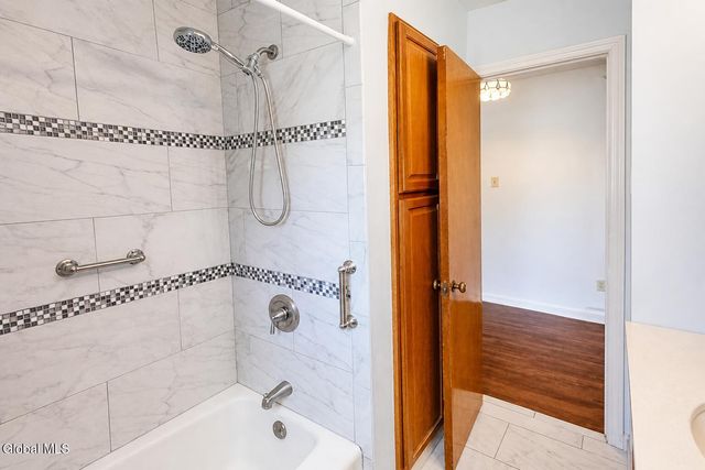 3270 McDonald Avenue, Schenectady, NY 12304