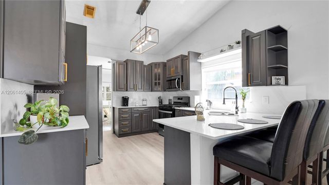 8356 SW 158th Ave, Miami, FL 33193