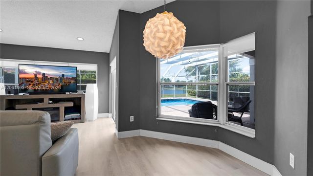 8356 SW 158th Ave, Miami, FL 33193