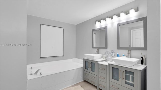 8356 SW 158th Ave, Miami, FL 33193