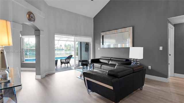 8356 SW 158th Ave, Miami, FL 33193