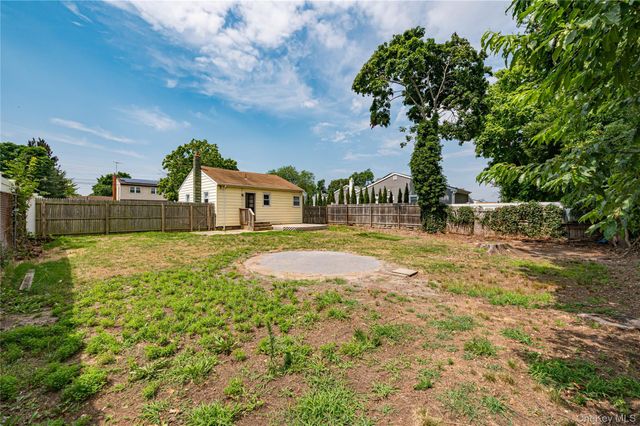 123 Cherubina Lane, North Babylon, NY 11703