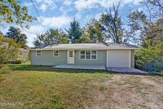 1700 E 1st St, Crossville, TN 38555