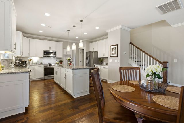 1637 Summit Rdg, Lebanon, TN 37090