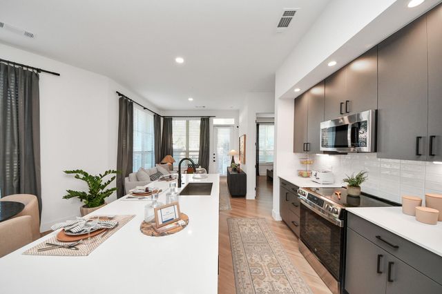 15635 Memorial Drive 140, Houston, TX 77079