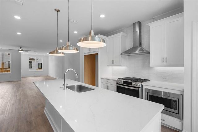 4231 Millcroft W Place 207, Buford, GA 30518