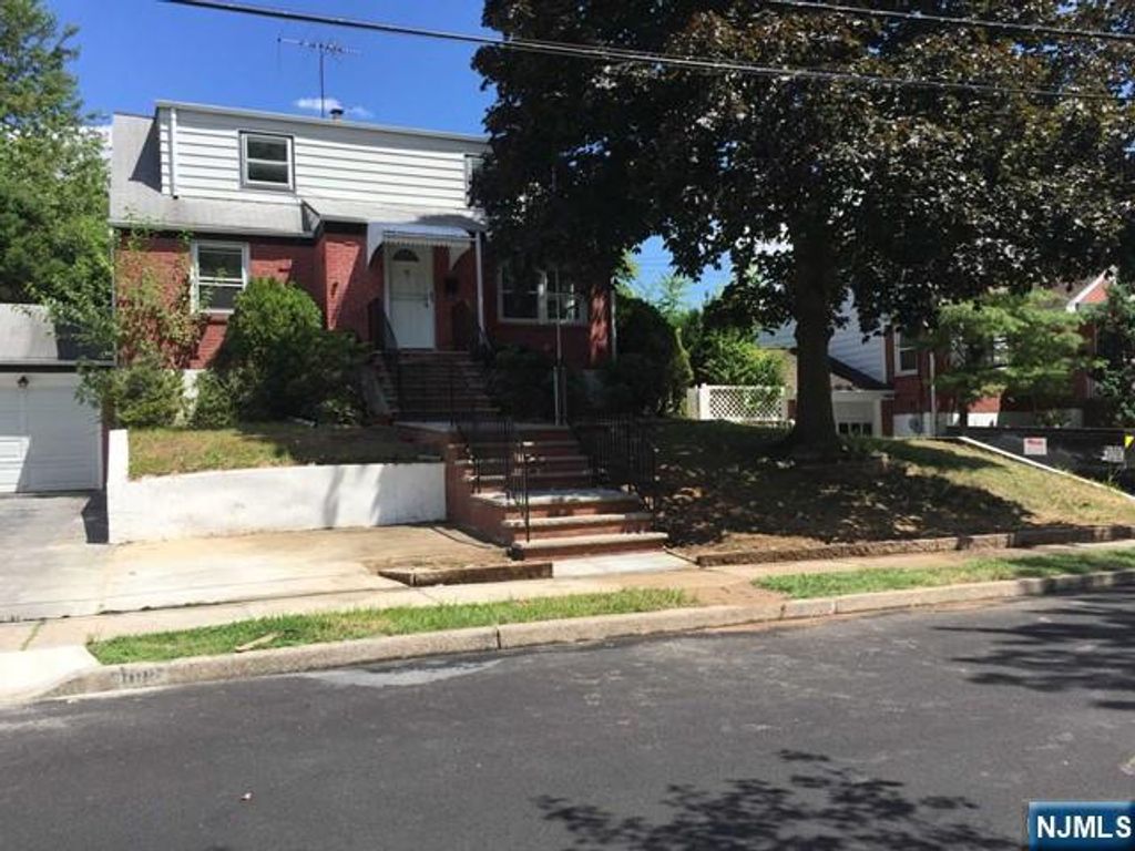 1013 Arlington Road, New Milford, NJ 07646