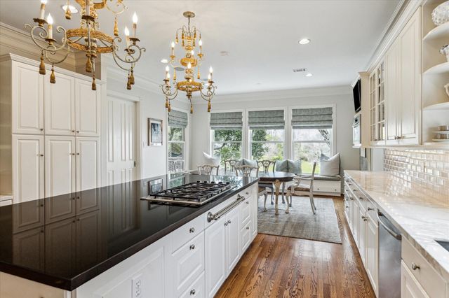 5602 Indian Circle, Houston, TX 77056