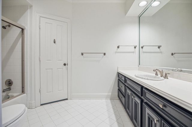 5602 Indian Circle, Houston, TX 77056