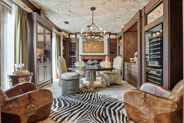 5602 Indian Circle, Houston, TX 77056