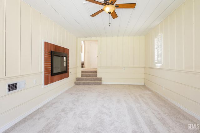 1515 Camino Primavera, Bakersfield, CA 93306