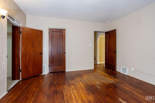 1515 Camino Primavera, Bakersfield, CA 93306
