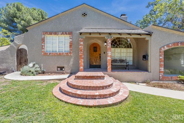 1515 Camino Primavera, Bakersfield, CA 93306