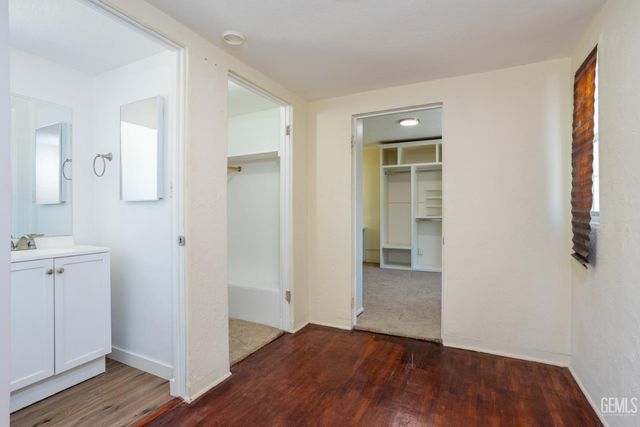 1515 Camino Primavera, Bakersfield, CA 93306