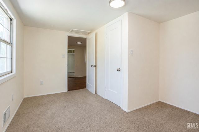 1515 Camino Primavera, Bakersfield, CA 93306