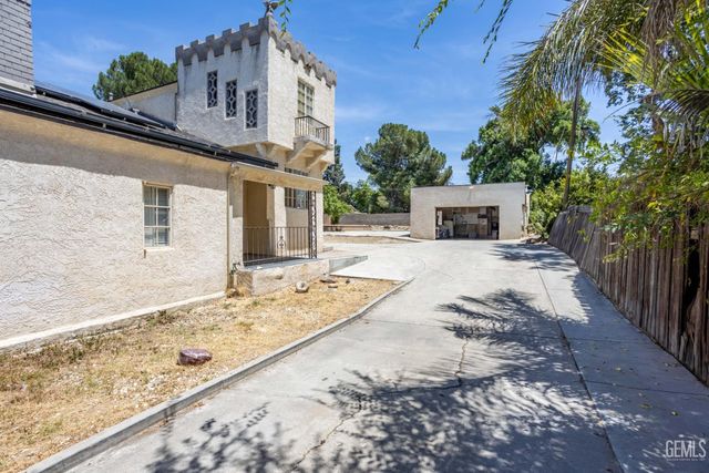 1515 Camino Primavera, Bakersfield, CA 93306