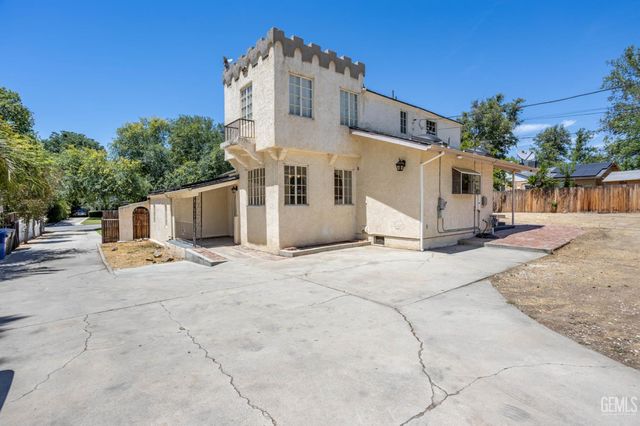 1515 Camino Primavera, Bakersfield, CA 93306