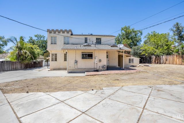 1515 Camino Primavera, Bakersfield, CA 93306