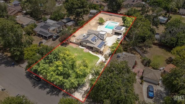 1515 Camino Primavera, Bakersfield, CA 93306